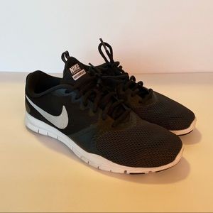 Nike Flex Essential TR